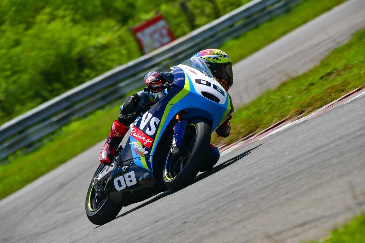 Motorcycle racing