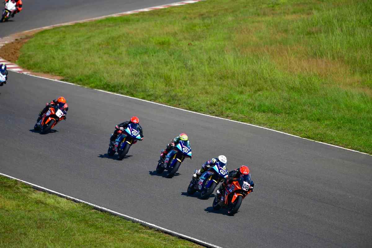 Motorcycle racing