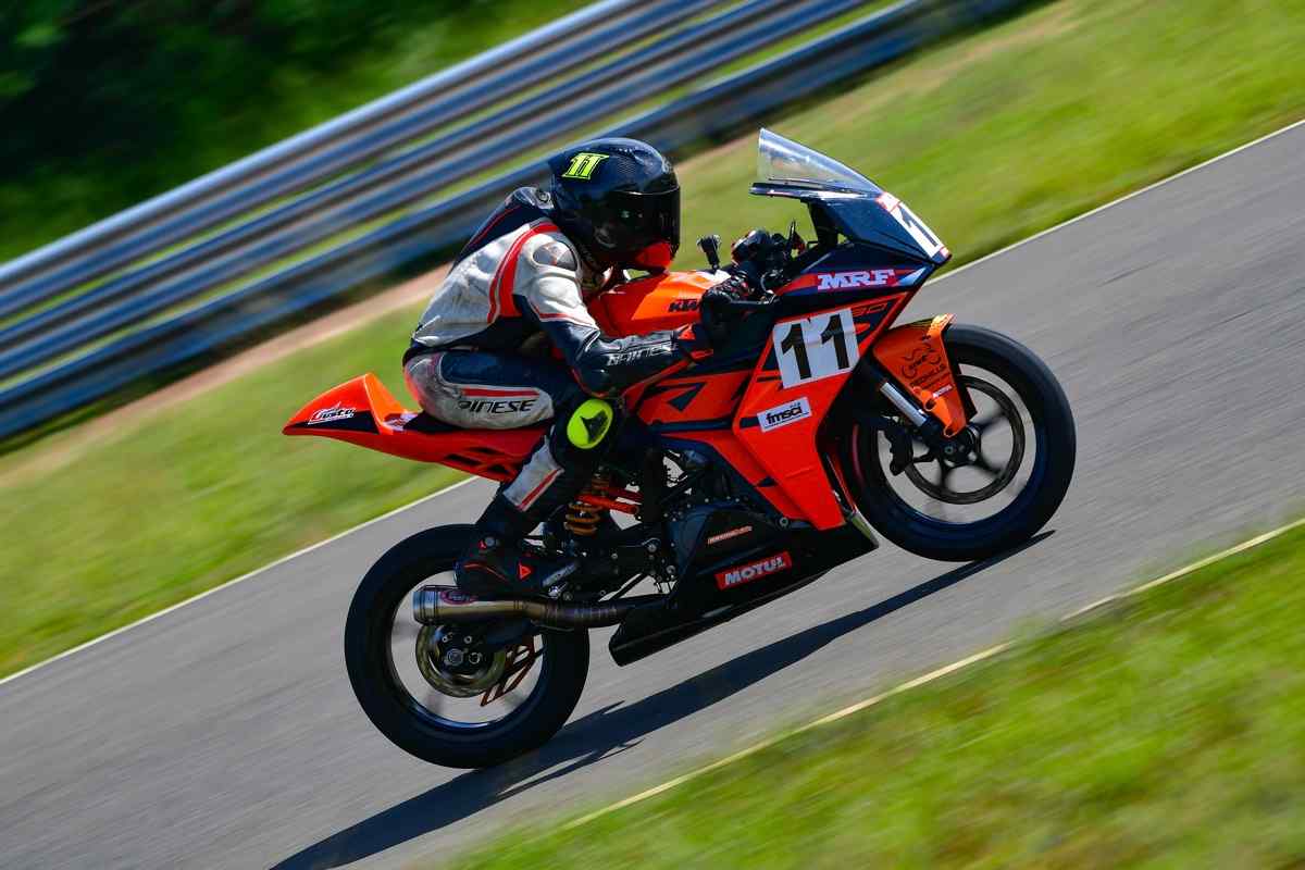 Motorcycle racing