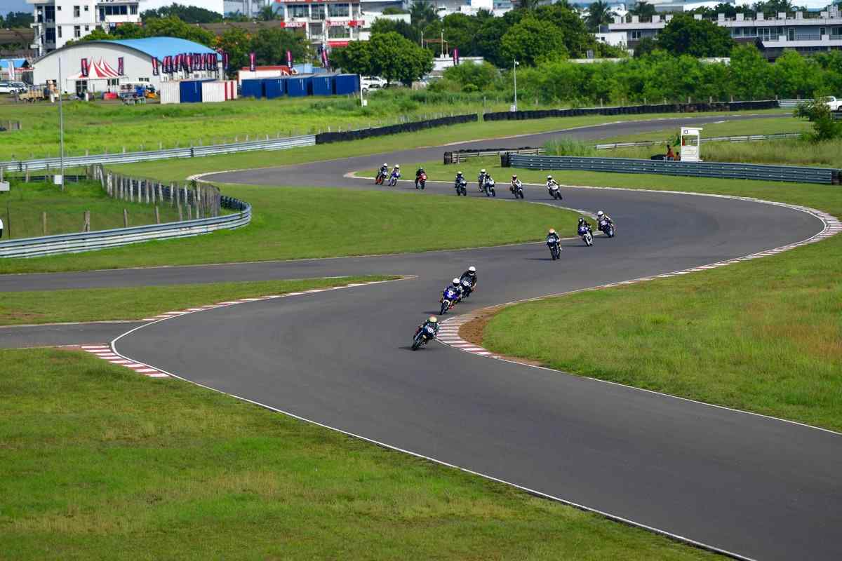 Motorcycle racing