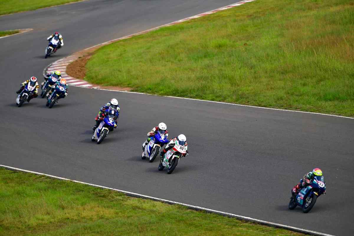 Motorcycle racing