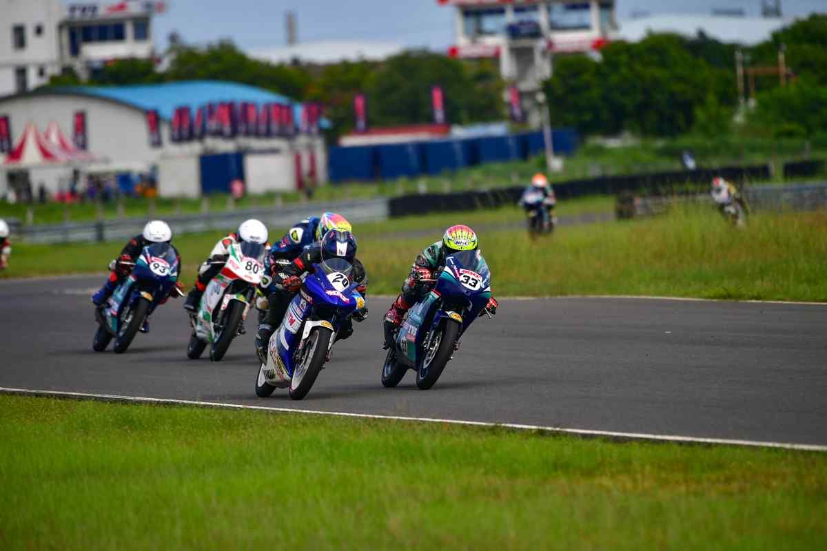 Motorcycle racing