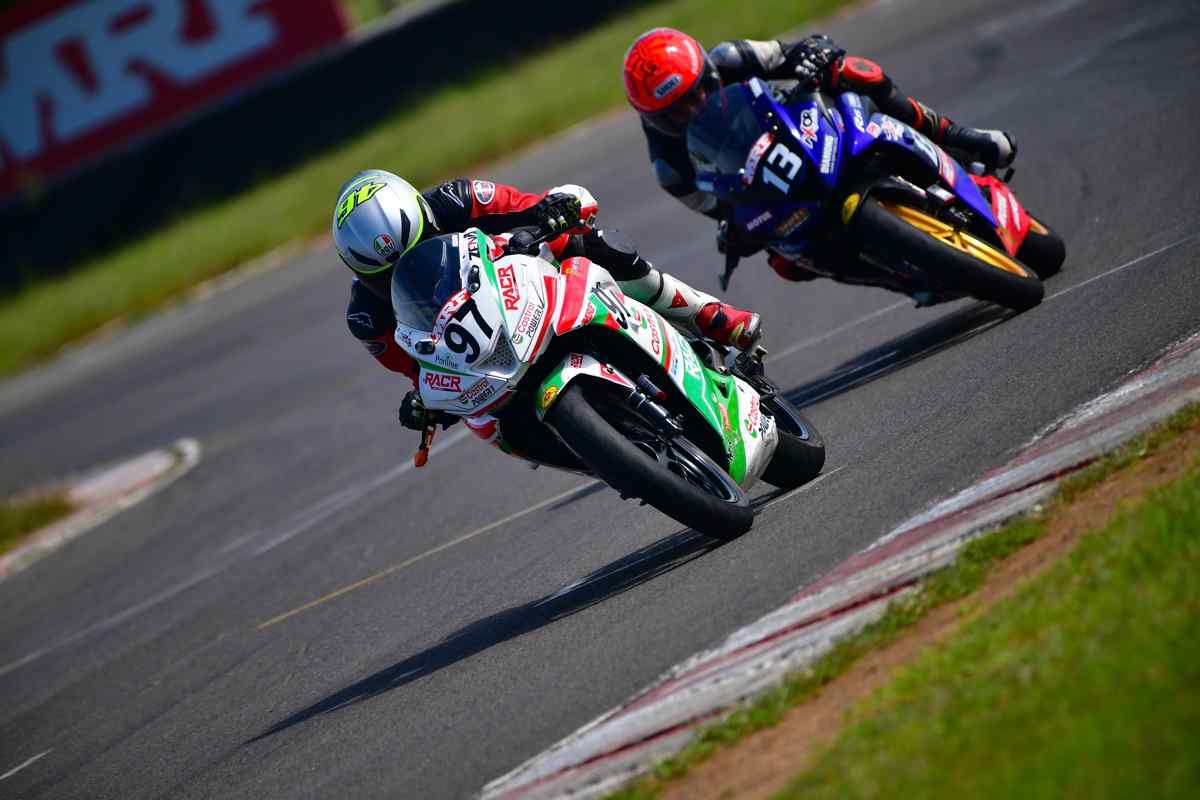 Motorcycle racing