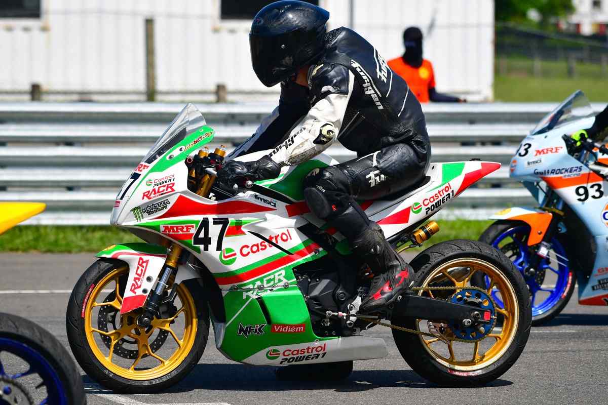 Motorcycle racing