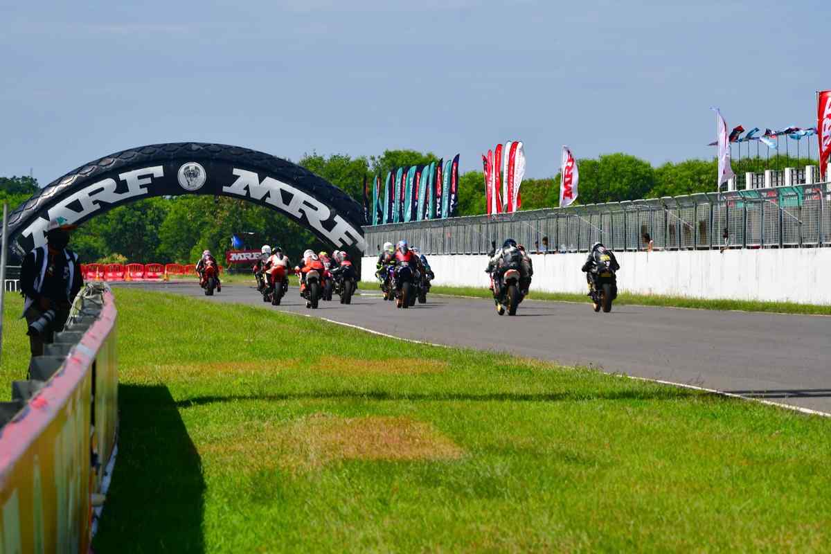 Motorcycle racing