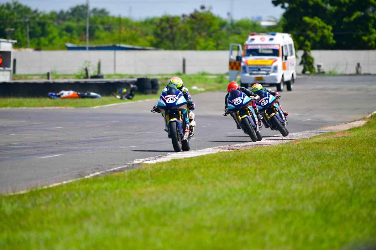 Motorcycle racing