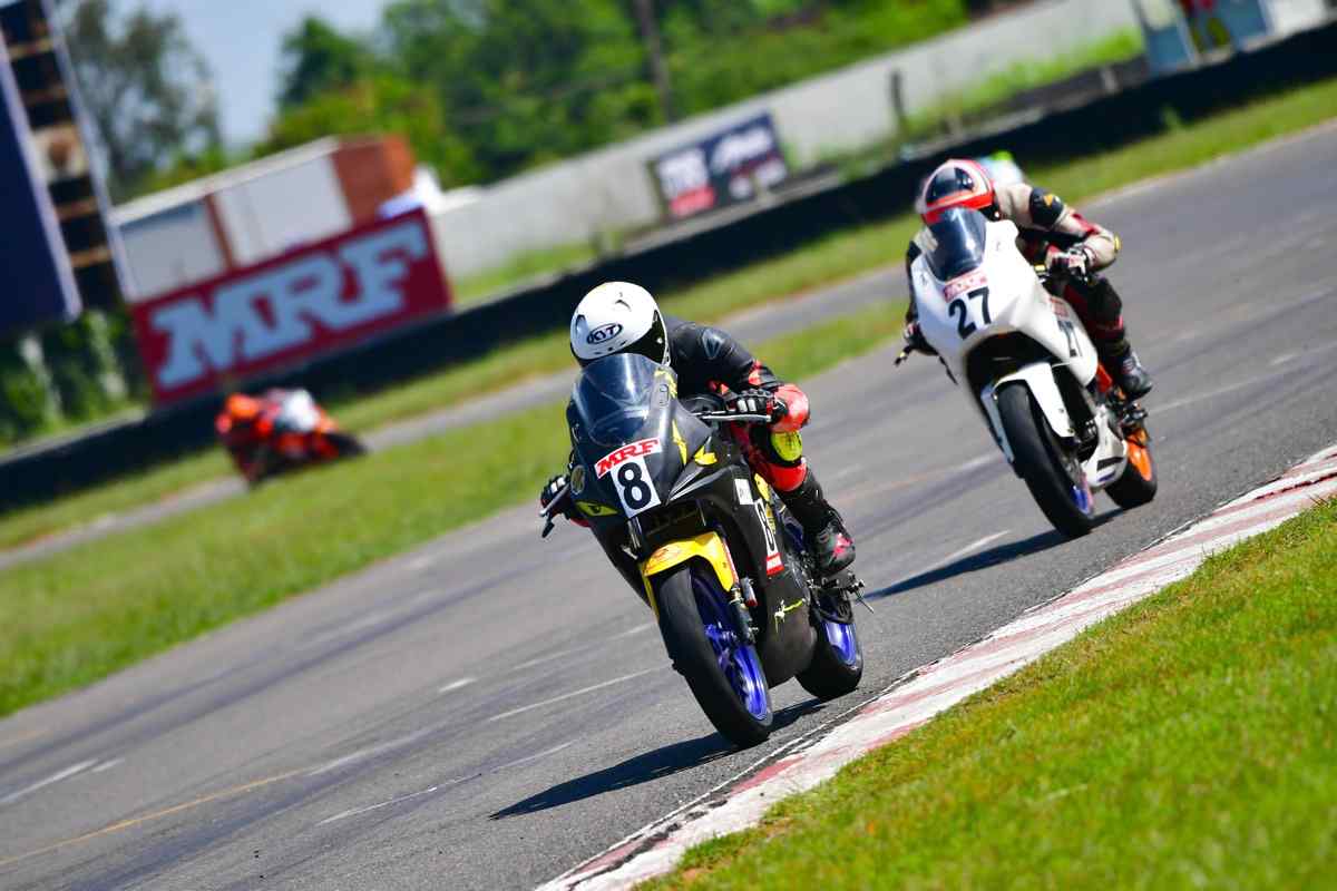 Motorcycle racing