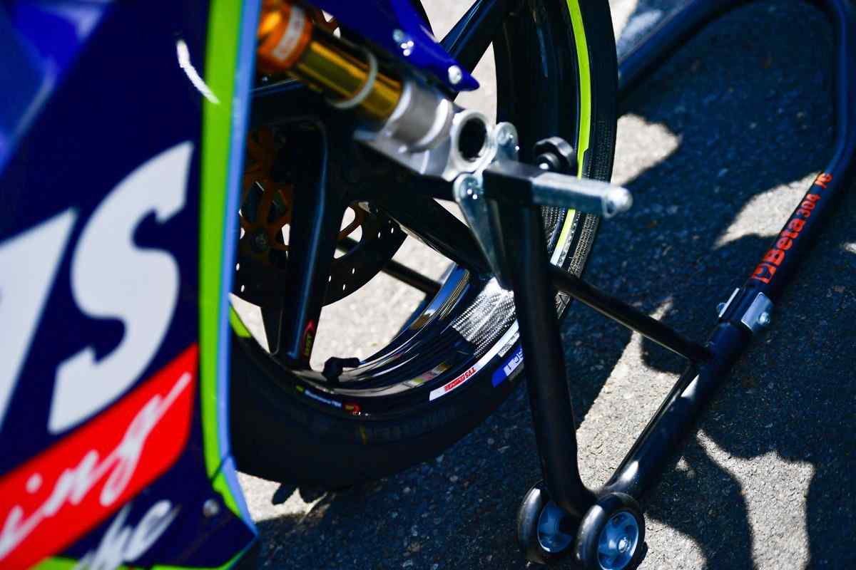 Motorcycle racing