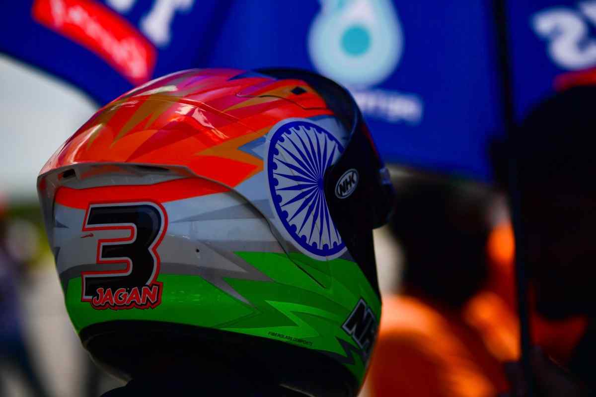 Motorcycle racing