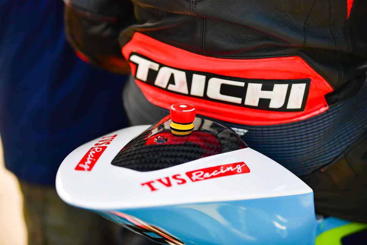 Motorcycle racing