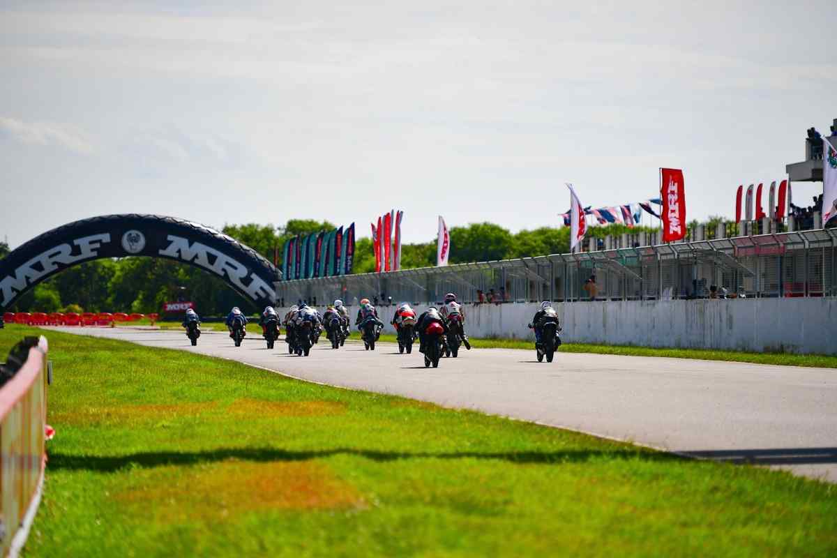 Motorcycle racing