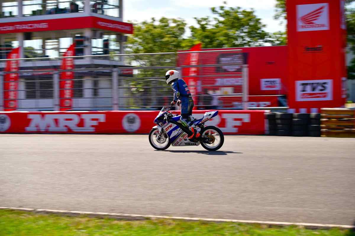 Motorcycle racing