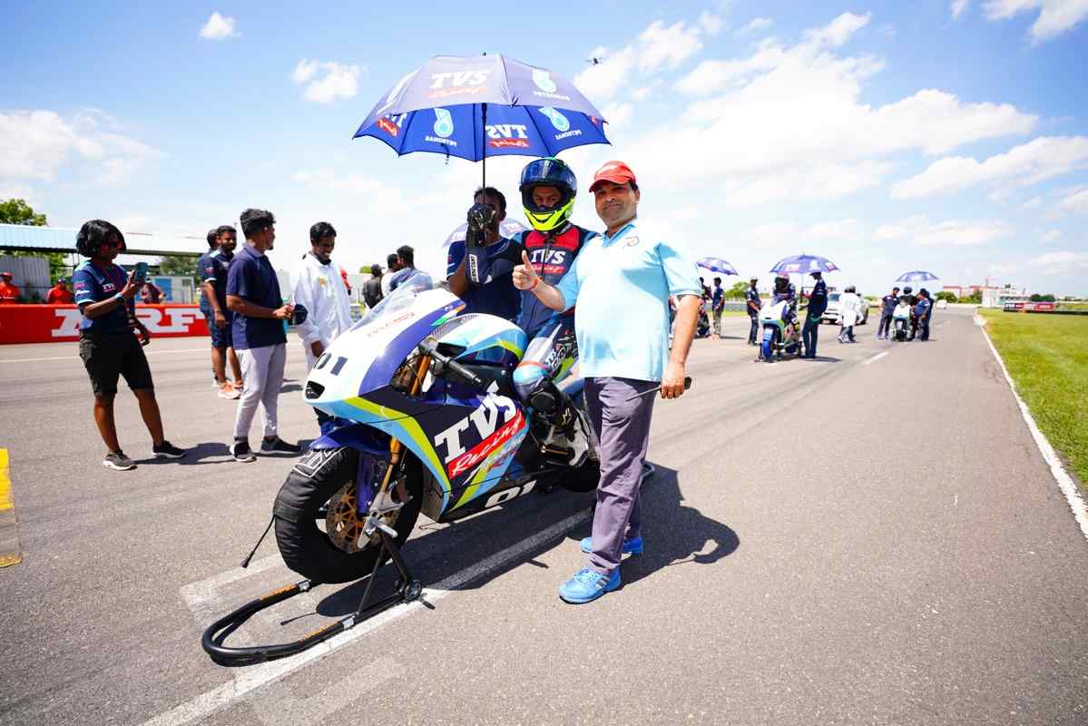 Motorcycle racing
