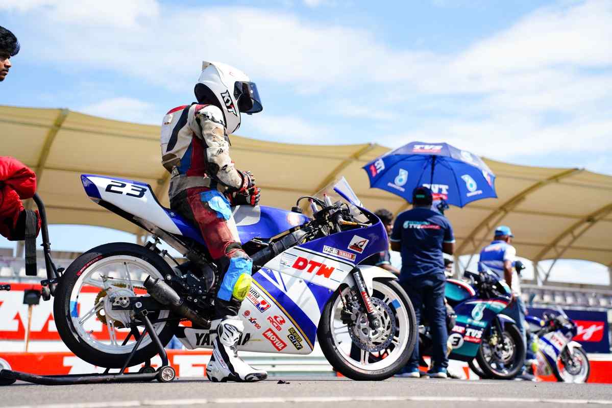 Motorcycle racing