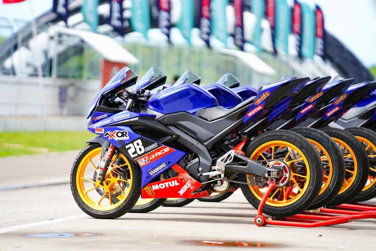 Motorcycle racing