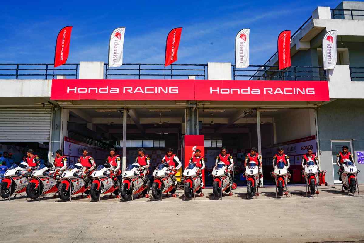 Motorcycle racing