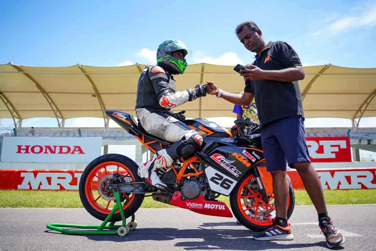 Motorcycle racing