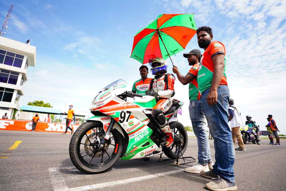 Motorcycle racing