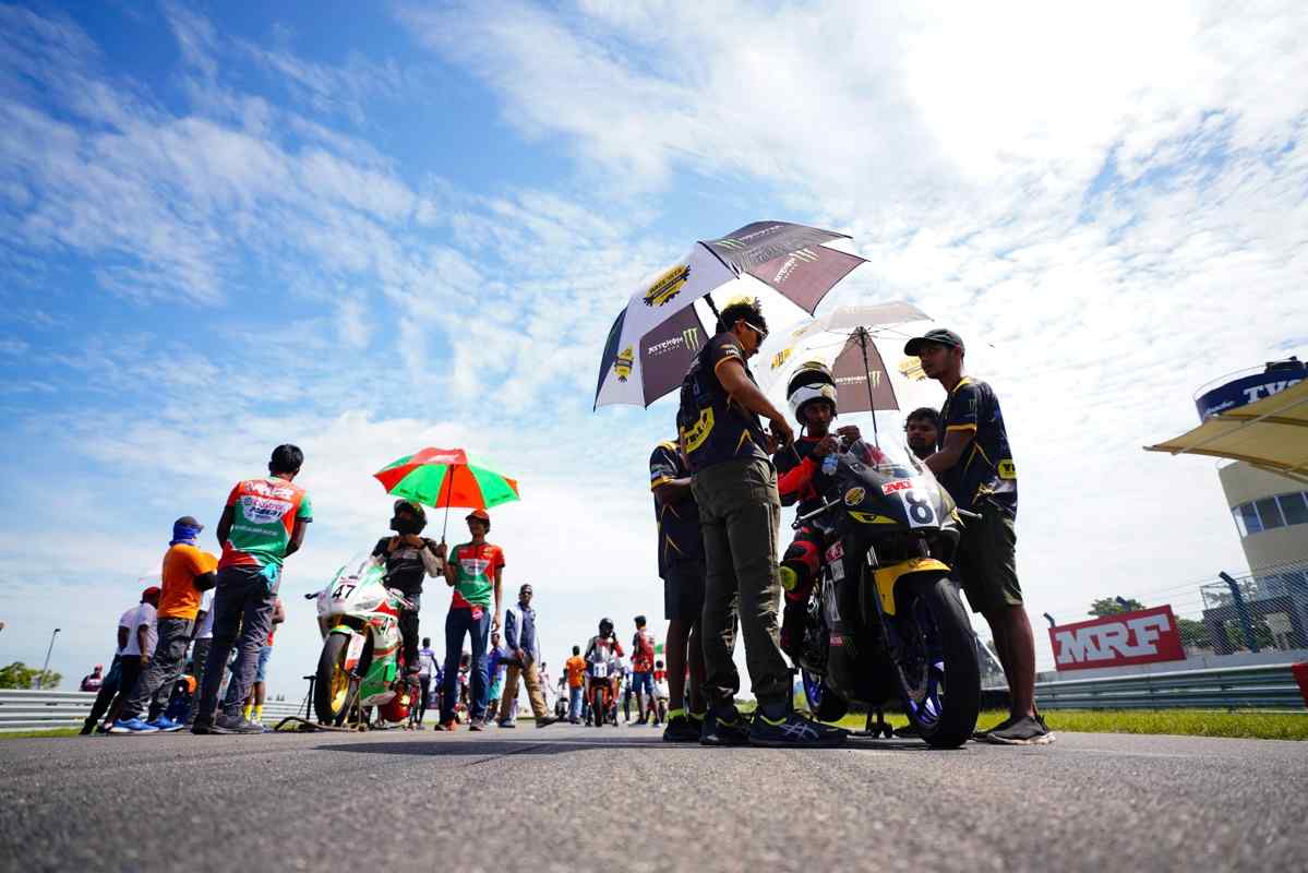 Motorcycle racing