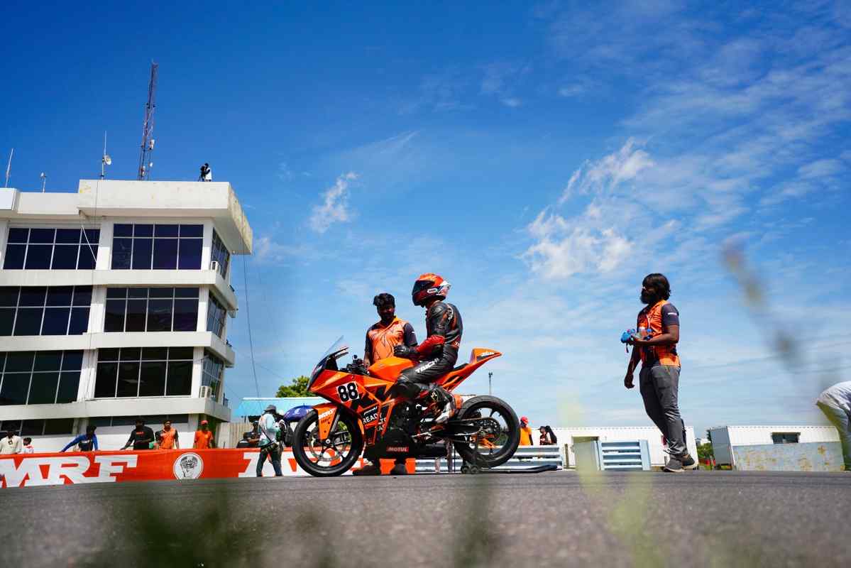 Motorcycle racing