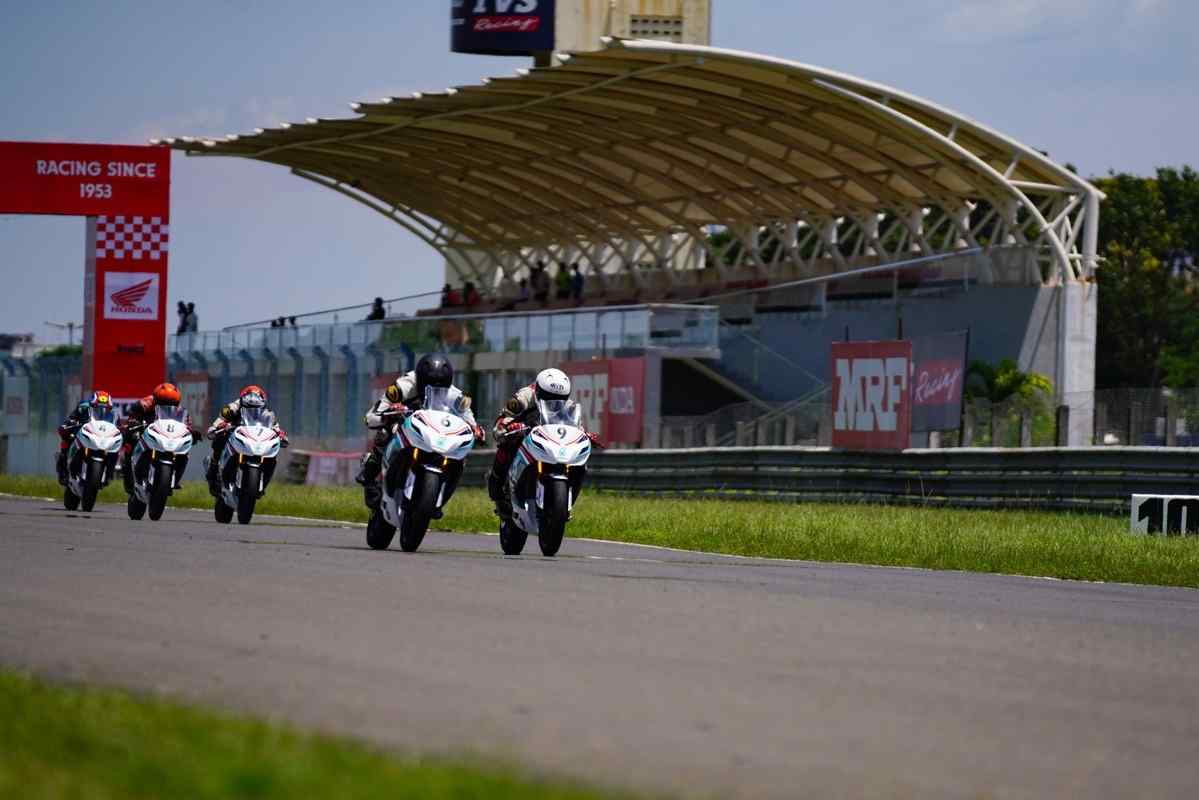 Motorcycle racing