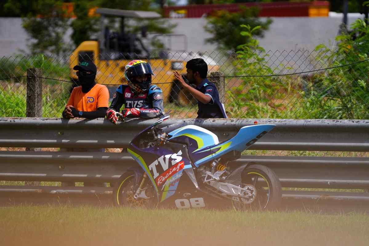 Motorcycle racing