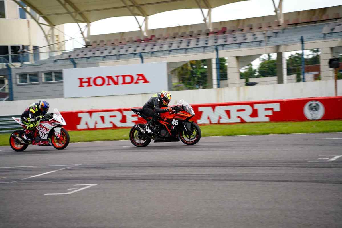Motorcycle racing