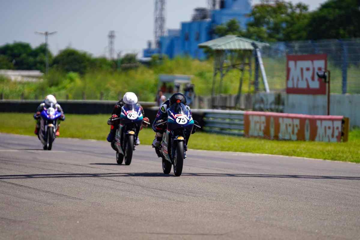 Motorcycle racing