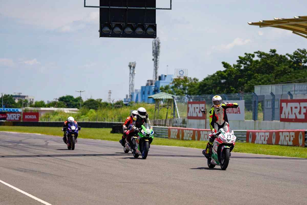 Motorcycle racing