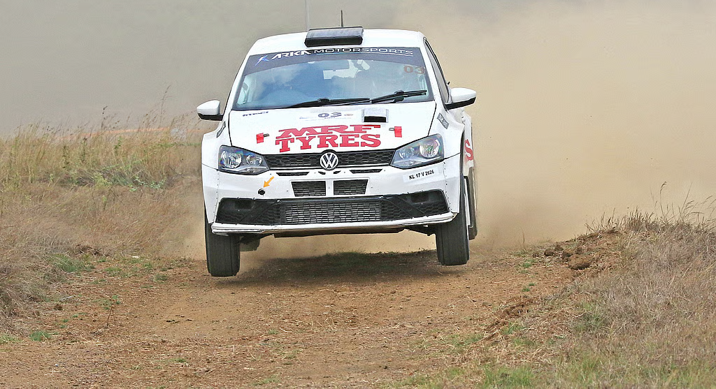 Brilliant Karna Kadur snatches advantage, Gill pushed to second