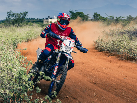 Cracking Season-opener