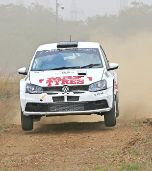 Brilliant Karna Kadur snatches advantage, Gill pushed to second